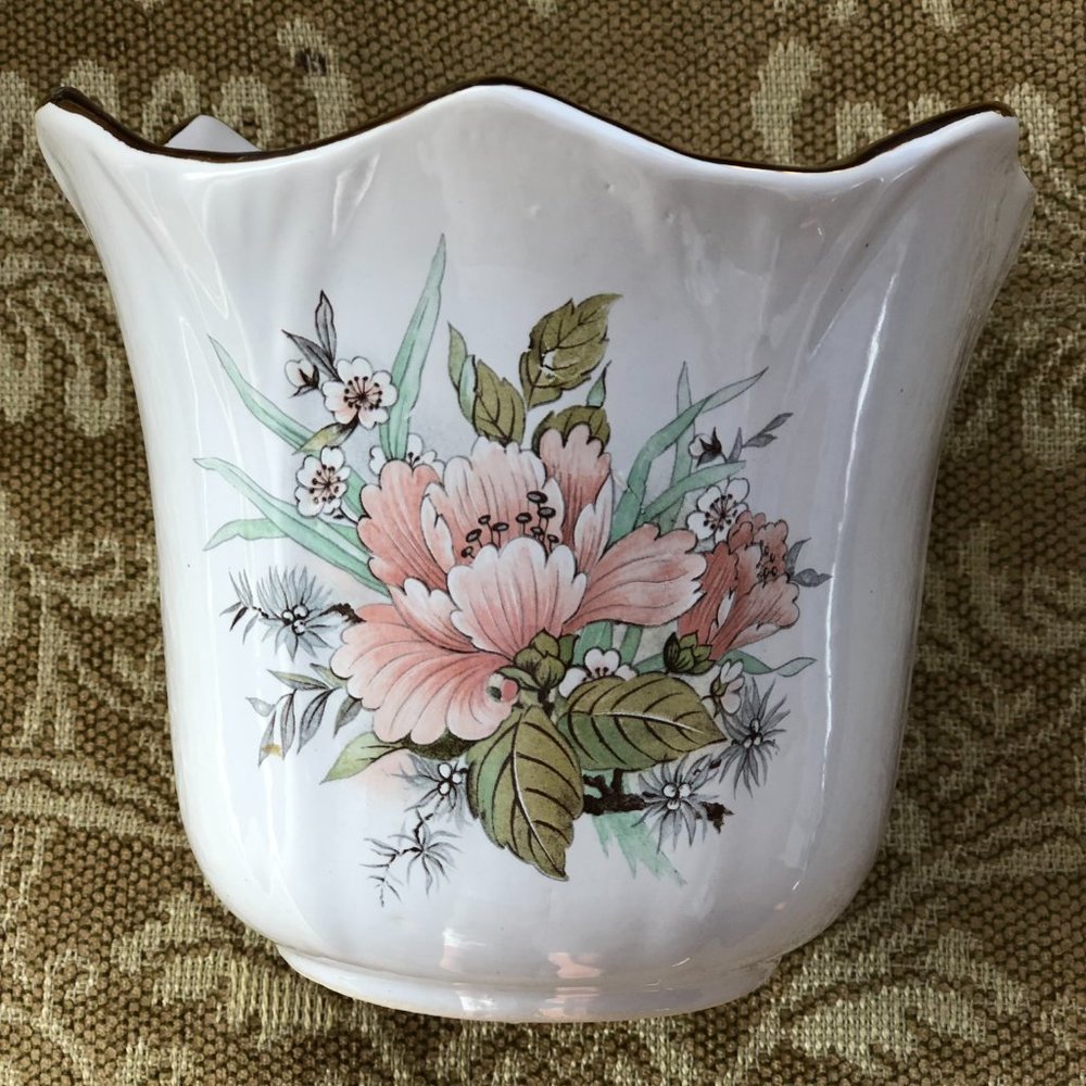 TYNE Potteries ENGLAND Vase